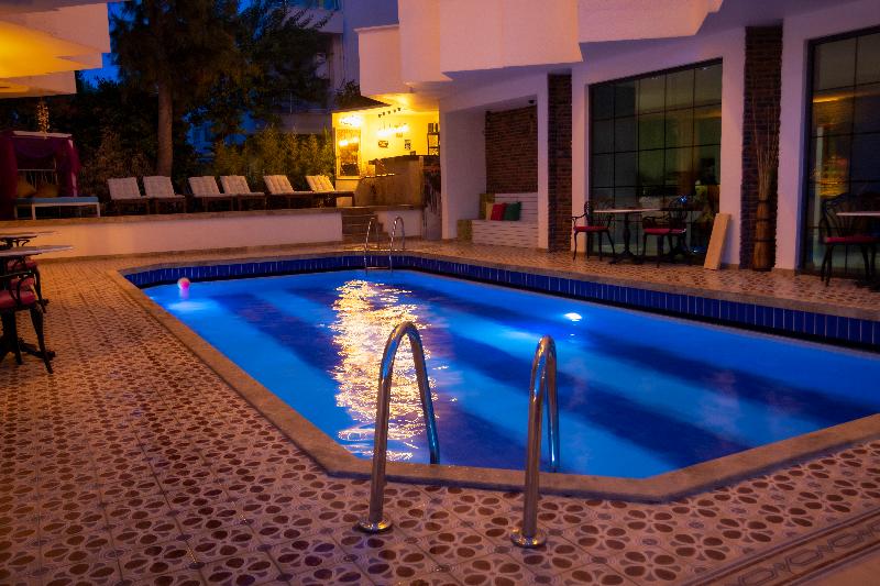Azuu Boutique Hotel - Havuz