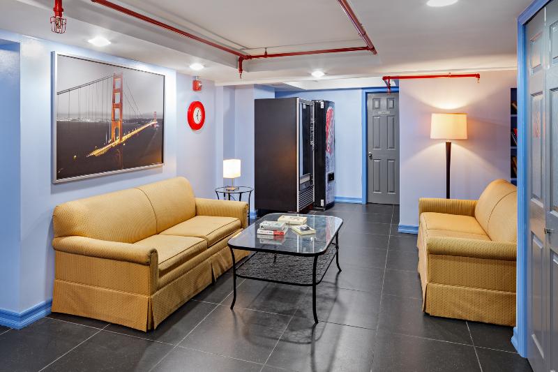 Central Park West Hostel - Lobi