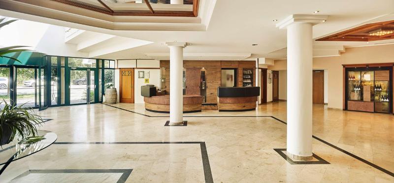 Steigenberger Hotel & Spa Krems - Lobi