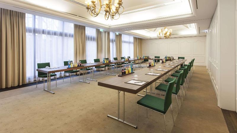 Hilton Frankfurt Gravenbruch - Genel