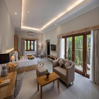 Tapa Tepi Kali Canggu fotoÄŸrafÄ±