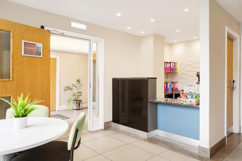 Rooms inn - Lobi