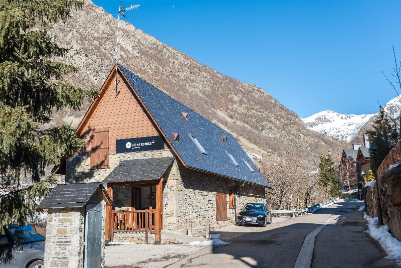 Snö Apartamentos Mont Romies Unhola - Genel