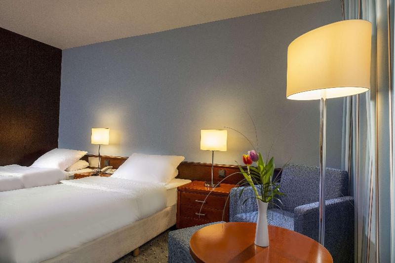 Maritim Hotel Darmstadt - Oda