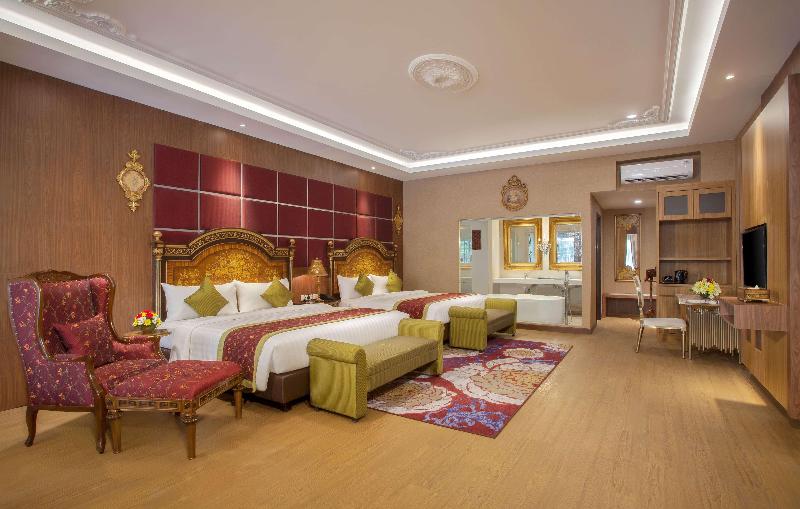 Ramada Suites by Wyndham Solo - Oda