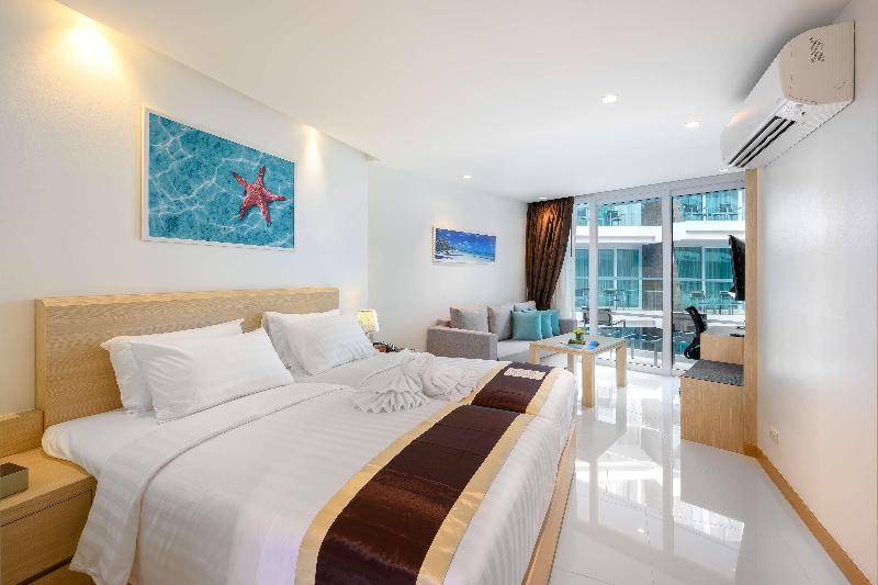 The Beachfront Hotel Phuket - Oda