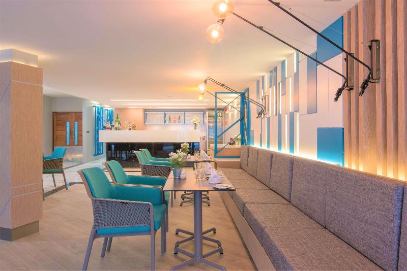 The Beachfront Hotel Phuket - Restoran