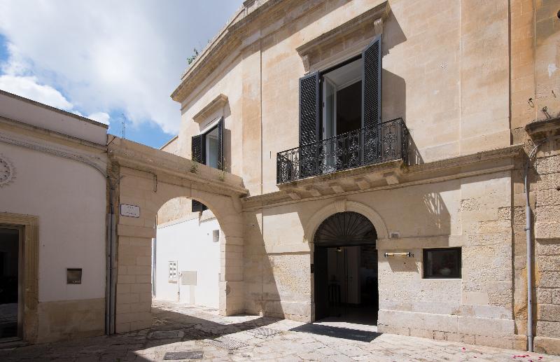 Palazzo de Noha - Genel