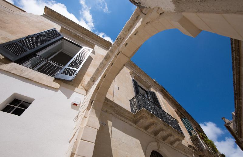 Palazzo de Noha - Genel