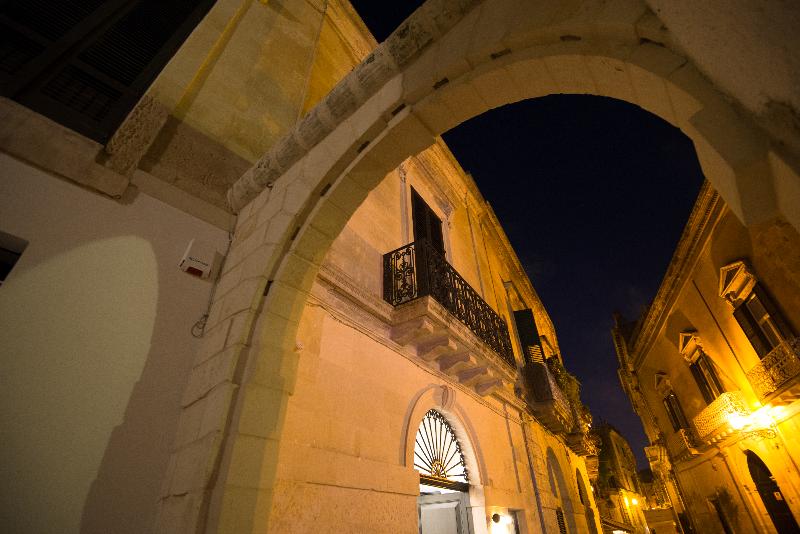 Palazzo de Noha - Genel