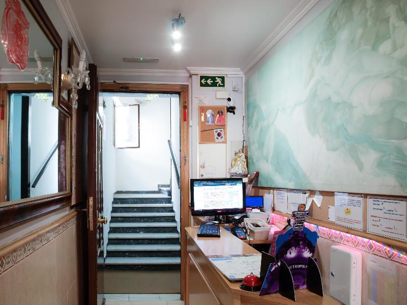 Hostel RC Miguel Angel - Lobi
