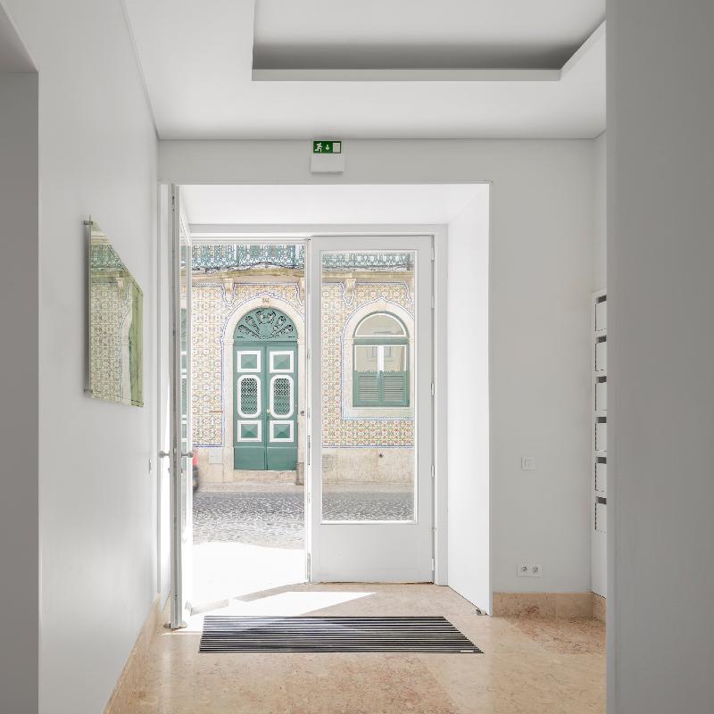 Lisbon Serviced Apartments Benformos - Lobi