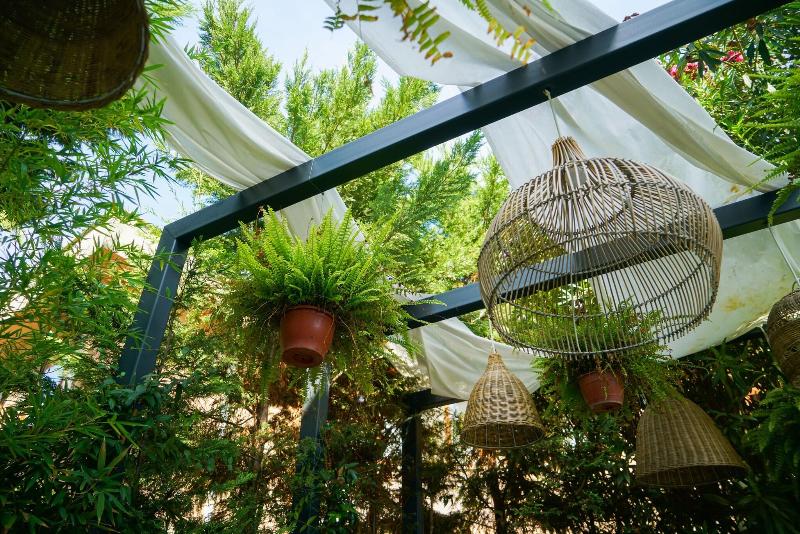 Sergüzest Otel - Genel