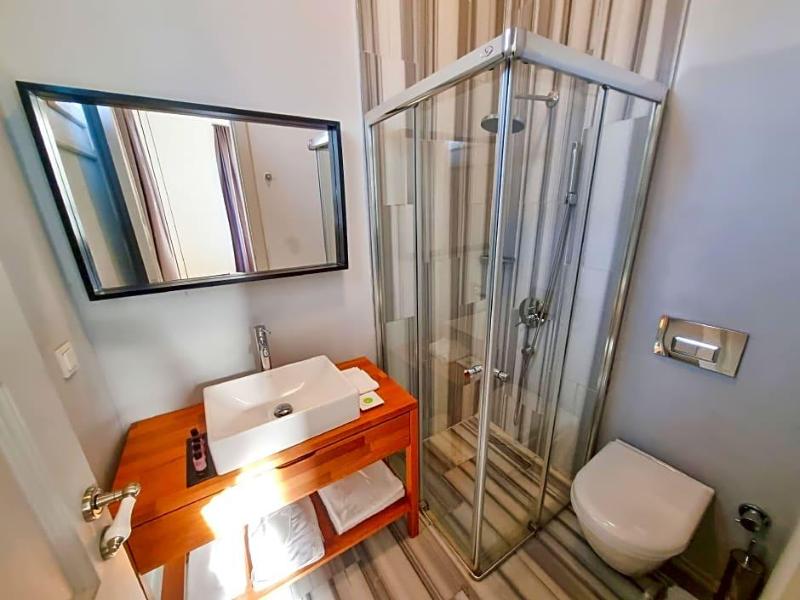 Sergüzest Otel - Oda