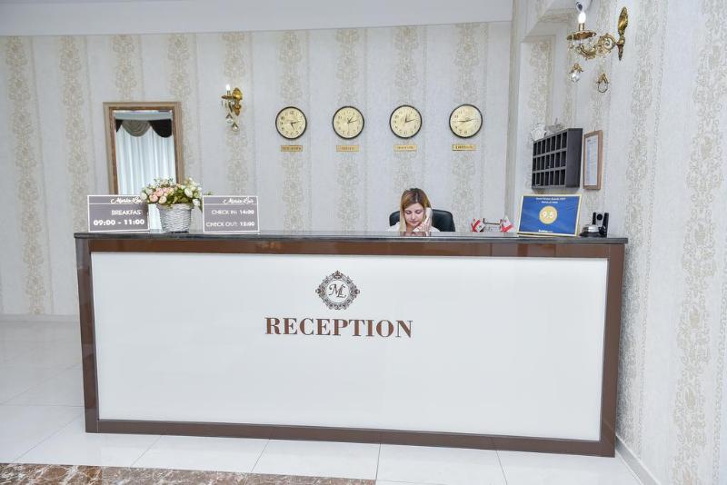 MariaLuis Hotel - Lobi