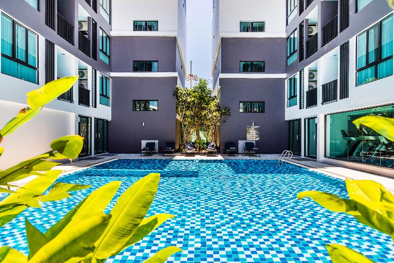 The Rizin Hotel & Residences - Havuz