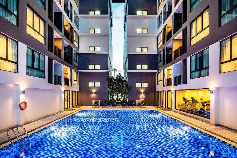 The Rizin Hotel & Residences - Havuz