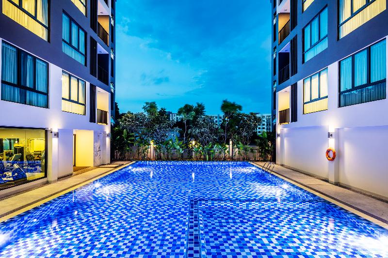 The Rizin Hotel & Residences - Havuz