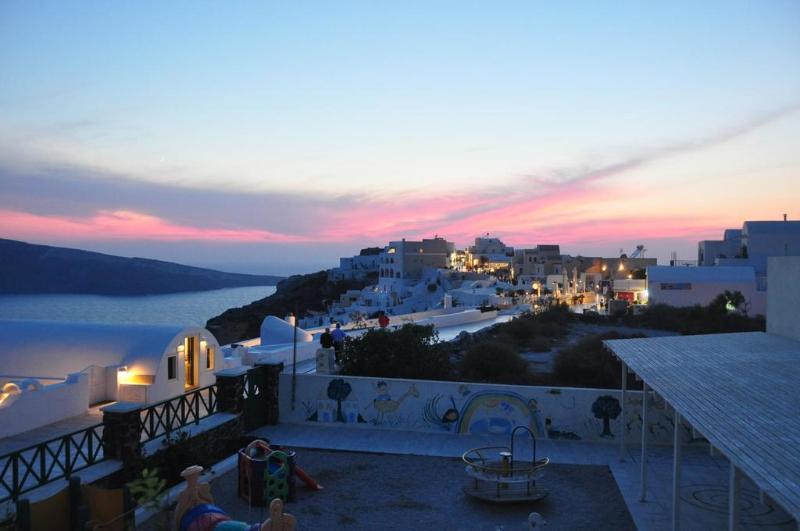 Stelios Rooms Golden View - Genel