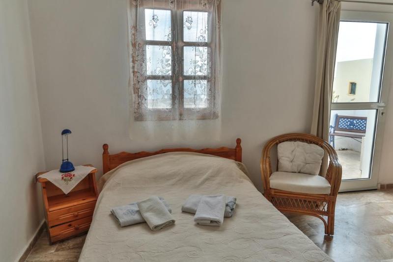 Stelios Rooms Golden View - Oda