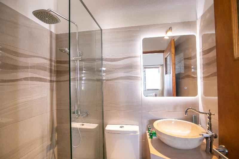 Stelios Rooms Golden View - Oda