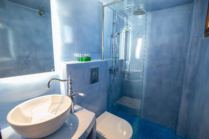 Stelios Rooms Golden View - Oda