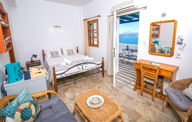 Stelios Rooms Golden View - Oda