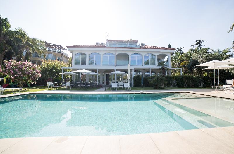 Sicilia's Residence Hotel - Art & Spa - Havuz