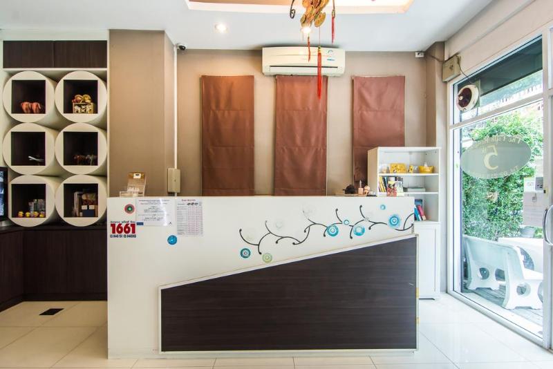 The Fifth Residence - Lobi