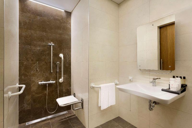 Ramada Plaza By Wyndham Istanbul Asia Airport - Oda
