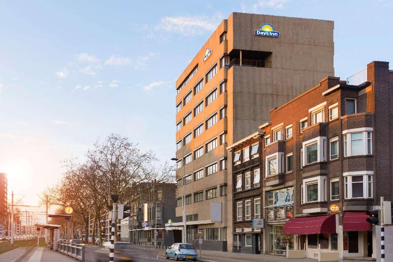 Rotterdam Teleport Hotel - Genel