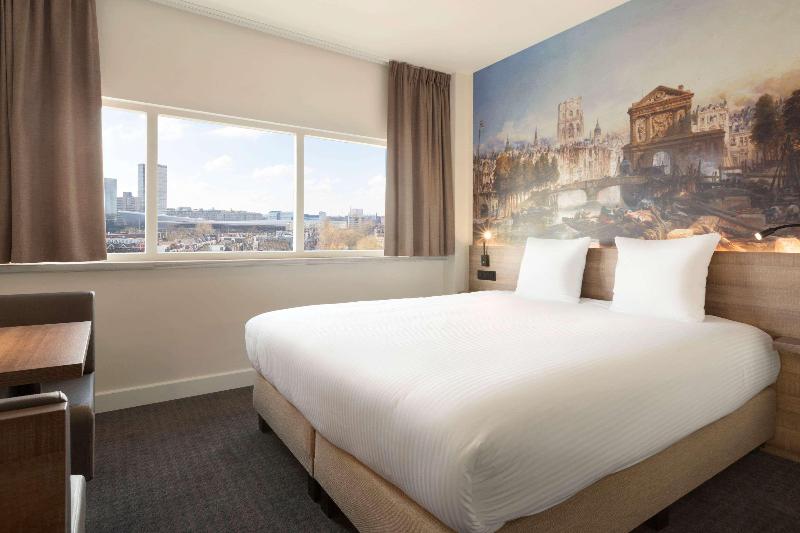 Rotterdam Teleport Hotel - Oda