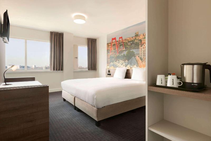 Rotterdam Teleport Hotel - Oda