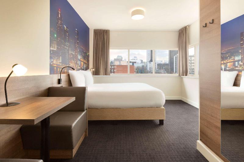 Rotterdam Teleport Hotel - Oda