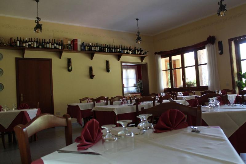 Ostello su Mannau - Restoran