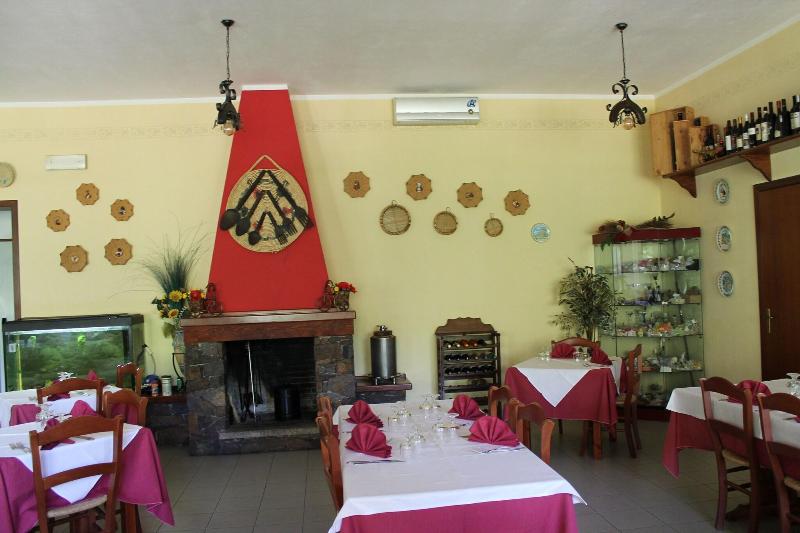 Ostello su Mannau - Restoran