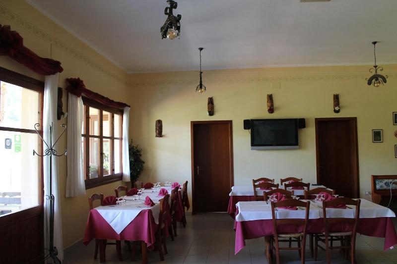 Ostello su Mannau - Restoran