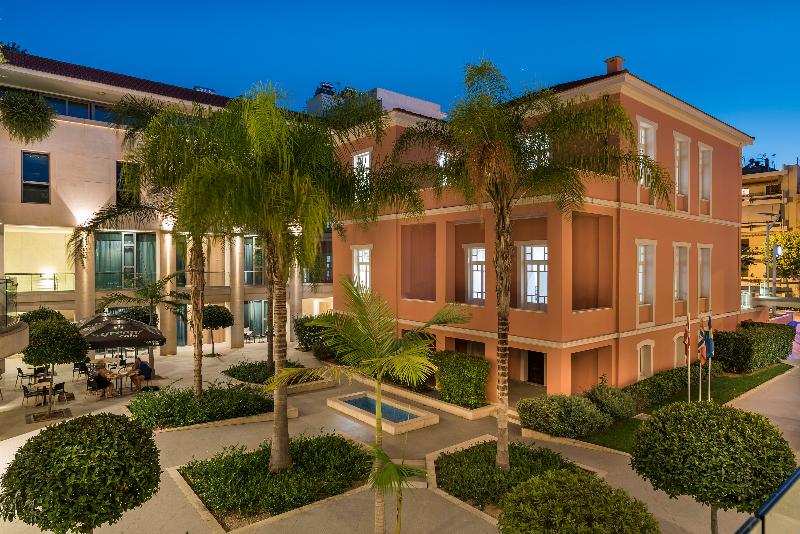 Trianon Luxury apartments and Suites - Genel