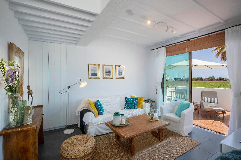 Chris Le Mare Luxury Villa - Oda