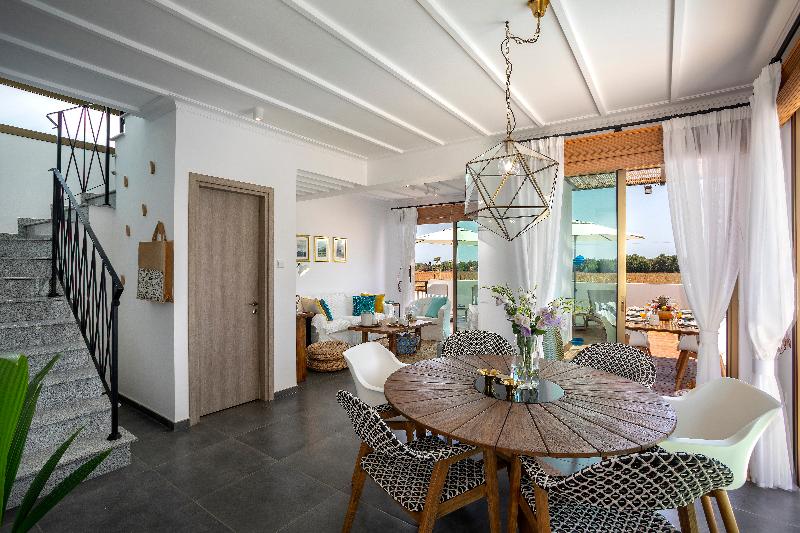Chris Le Mare Luxury Villa - Oda
