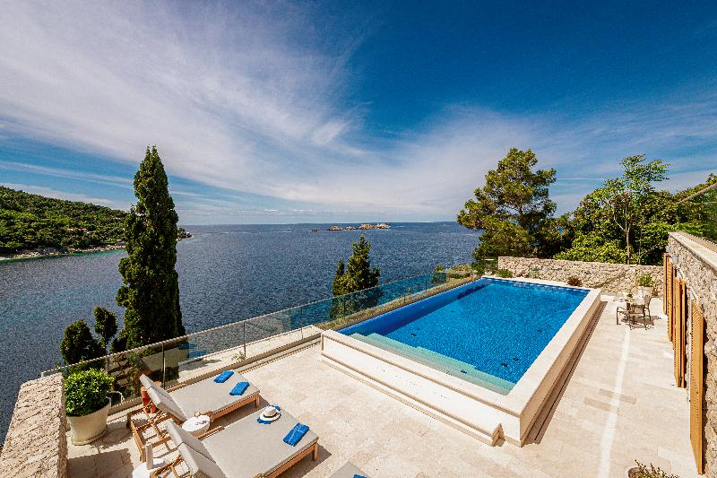 Villa Malo More - Genel