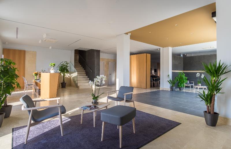 Netum Hotel - Lobi