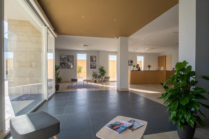 Netum Hotel - Lobi