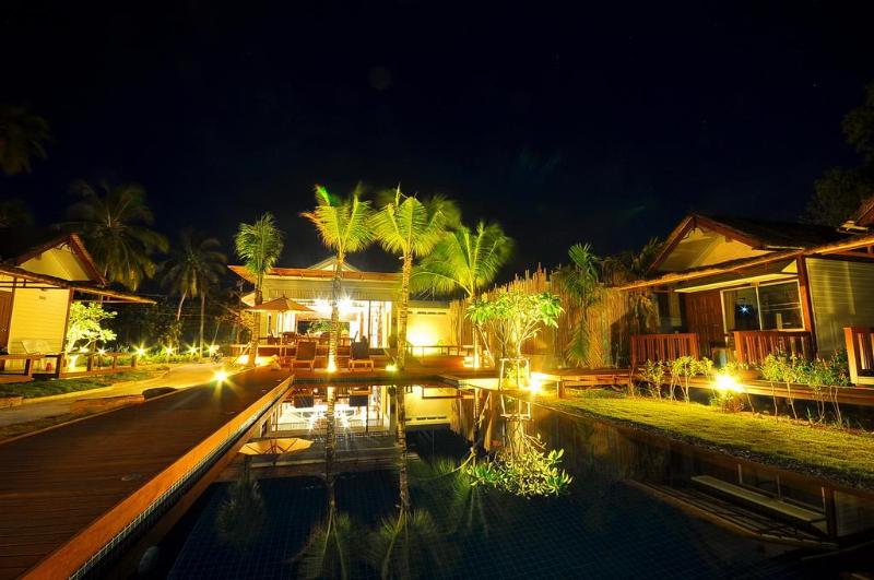 Isle Beach Resort - Genel