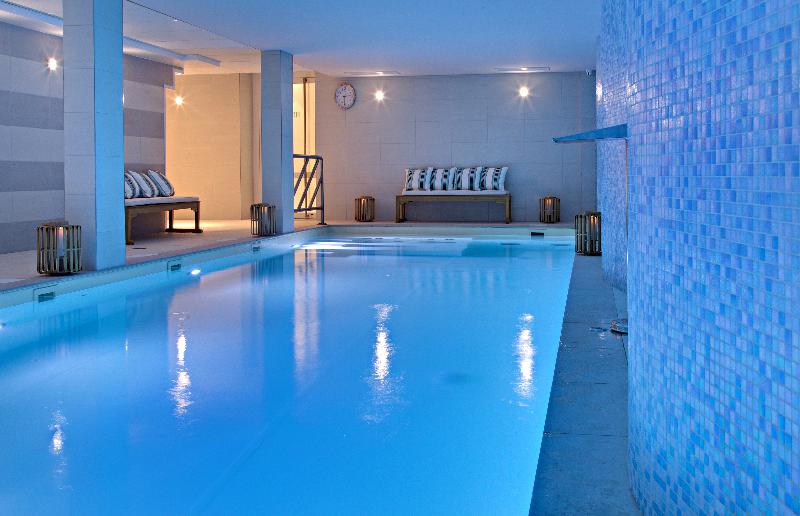Hotel Les Jardins de Mademoiselle - Havuz