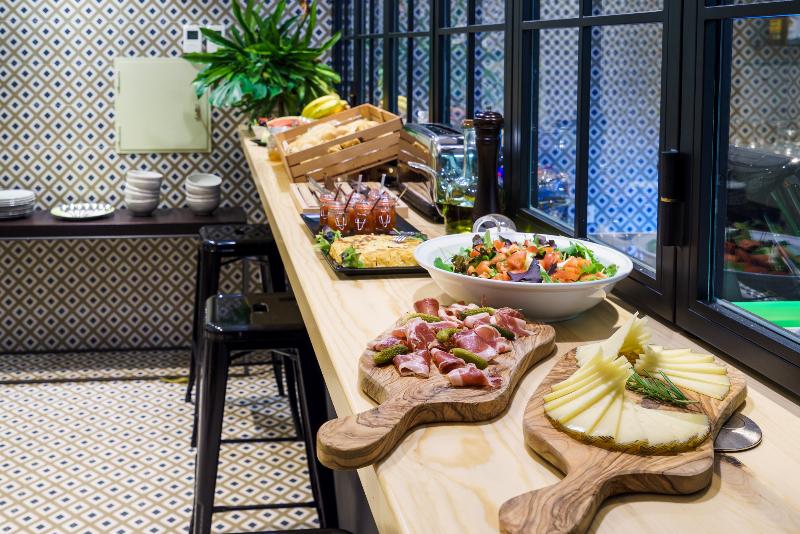 The Walt Madrid - Bar