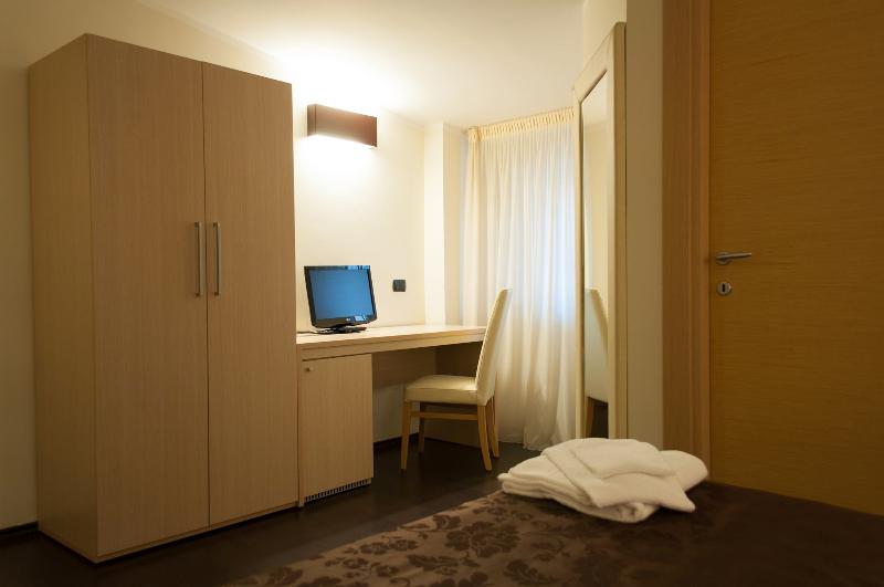 Hotel Sogni D'Oro Airport - Oda