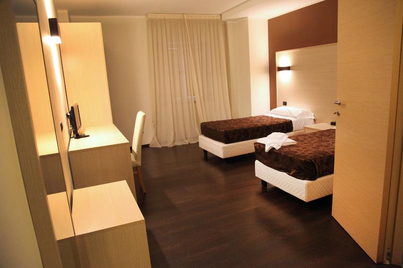 Hotel Sogni D'Oro Airport - Oda
