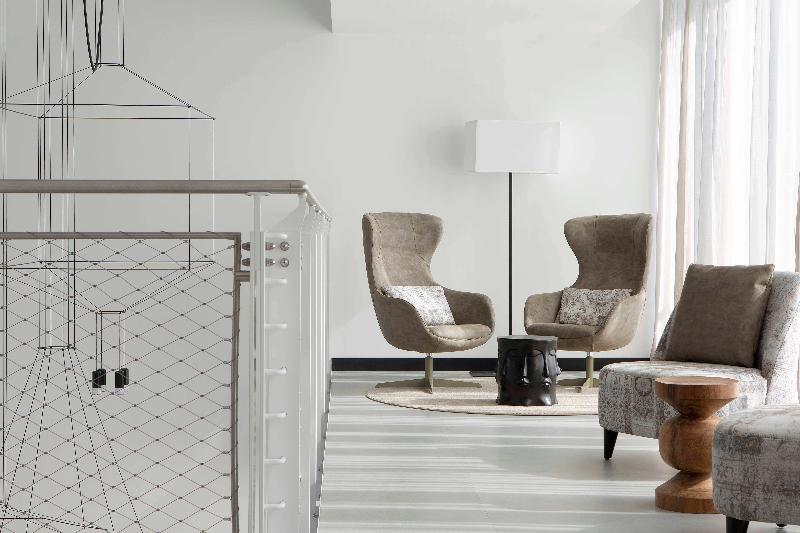 J Hotel - Lobi