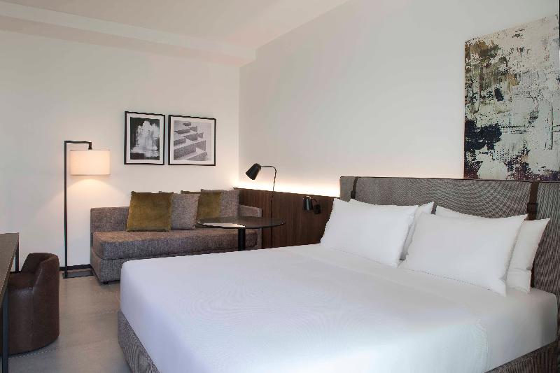 J Hotel - Oda